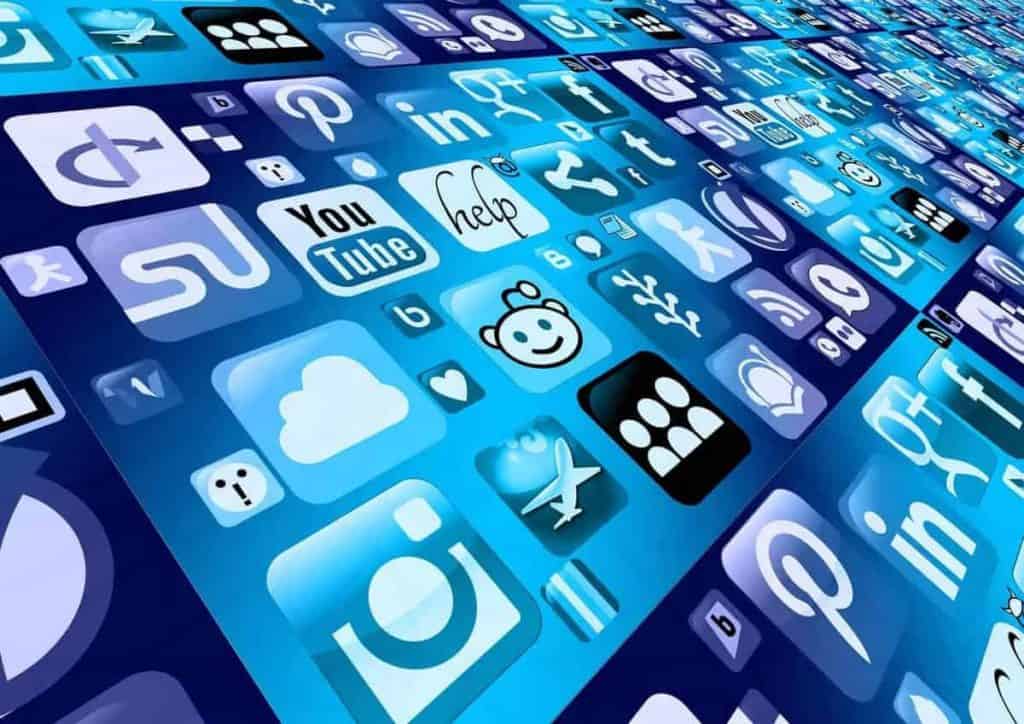 Social Sharing Plugins Use Social Networks